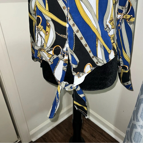 Women’s buttoned up blouse - Picture 4 of 8